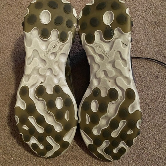 Nike men’s shoes - Picture 3 of 3